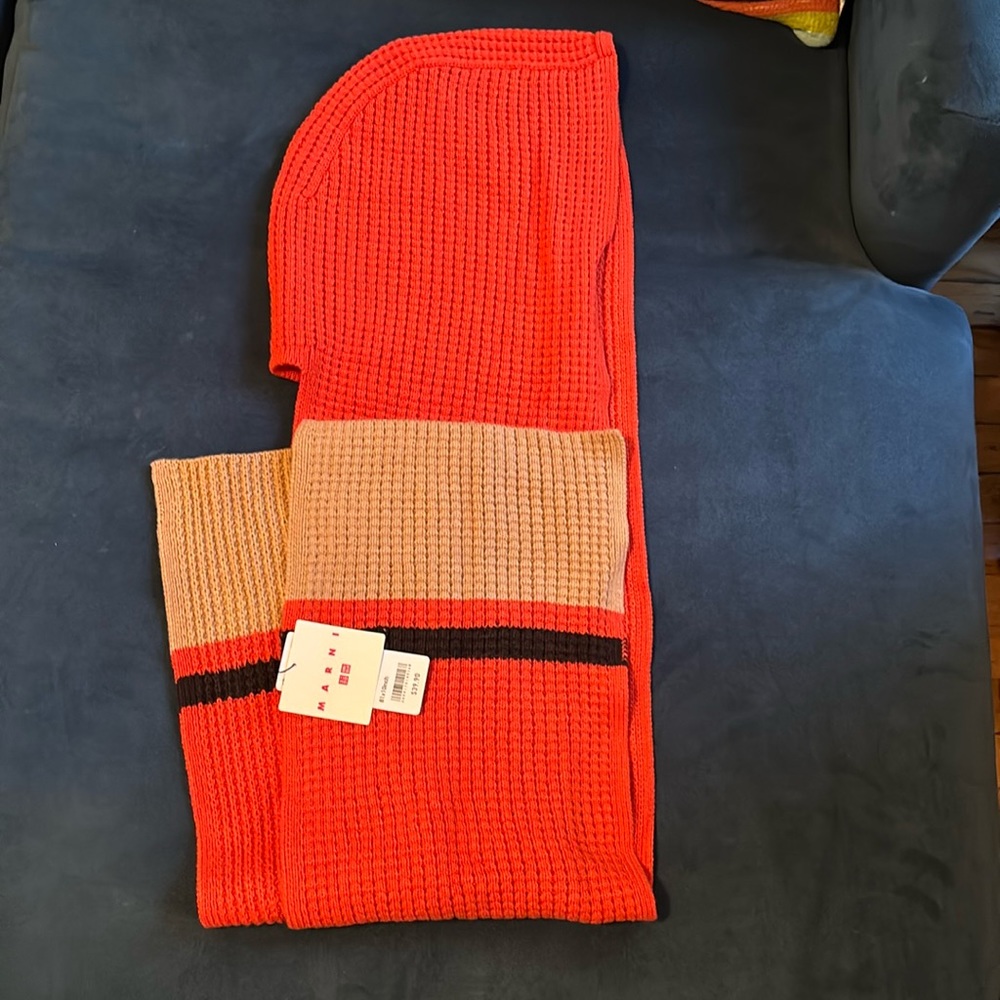 Uniqlo x Marni scarf/baklava